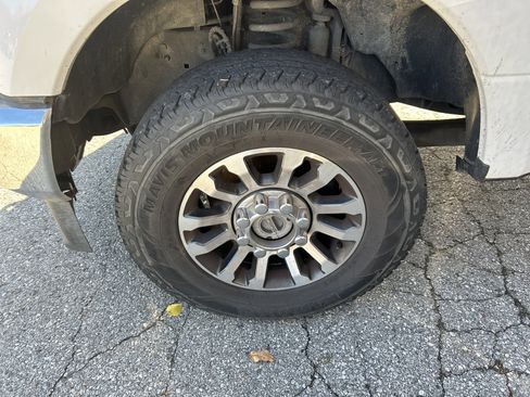 Used 2020 Ford F250 Lariat image 7