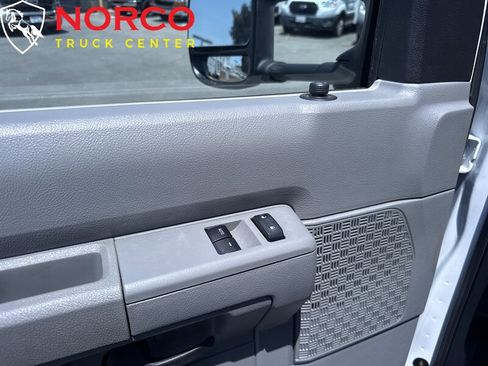 Used 2023 Ford E-350 and Econoline 350 Super Duty w/ Power Windows & Locks Group image 16
