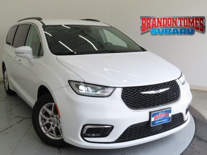 Used 2022 Chrysler Pacifica Touring-L