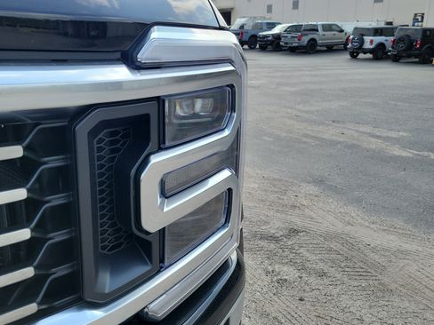 New 2026 Ford F450 Platinum w/ Platinum Plus Package AWD/4WD image 3
