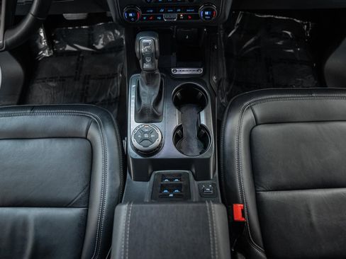 Used 2025 Ford Bronco Outer Banks image 35