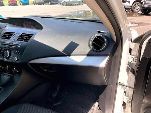 Used 2013 MAZDA MAZDA3 i Sport FWD image 13