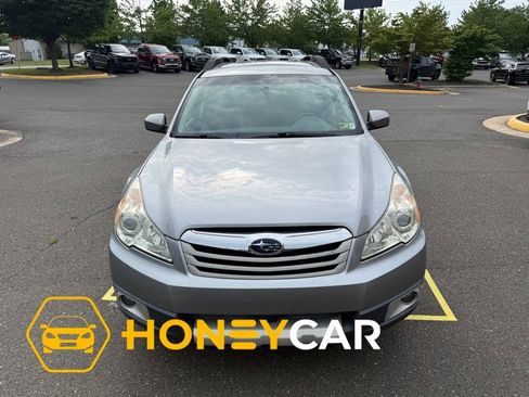 Used 2011 Subaru Outback 2.5i Limited AWD/4WD image 1