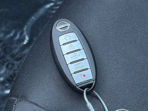 Used 2025 Nissan Altima 2.5 SV FWD image 24