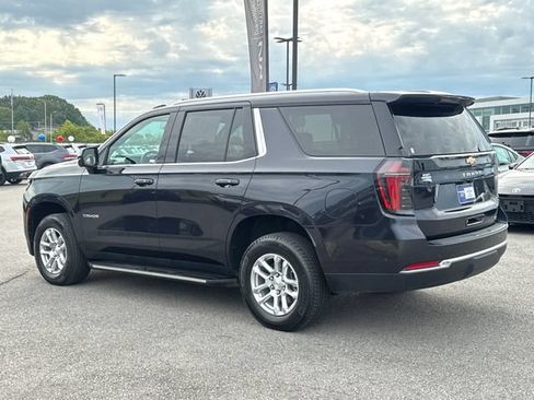 Used 2025 Chevrolet Tahoe LT AWD/4WD image 3