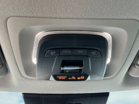 Used 2024 Toyota Corolla Cross XLE FWD image 7