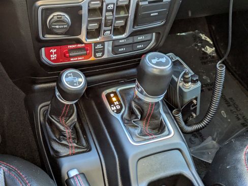 Used 2021 Jeep Wrangler Unlimited Rubicon image 26