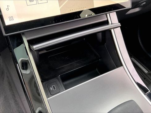 Used 2025 Land Rover Range Rover Velar Dynamic SE image 37