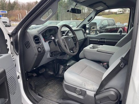 Used 2016 Ford F250 XL w/ Power Equipment Group image 19