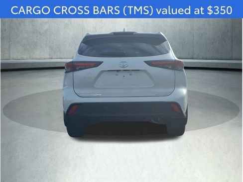 Used 2024 Toyota Highlander XLE image 8