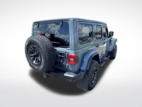 Used 2026 Jeep Wrangler Unlimited Rubicon AWD/4WD image 8