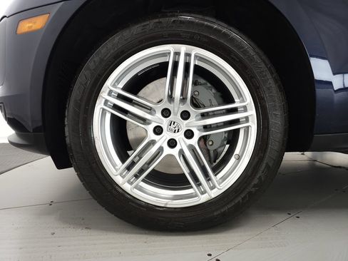 Used 2020 Porsche Macan S AWD/4WD image 29