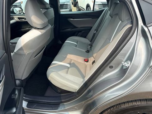 Used 2025 Toyota Camry SE AWD/4WD image 11
