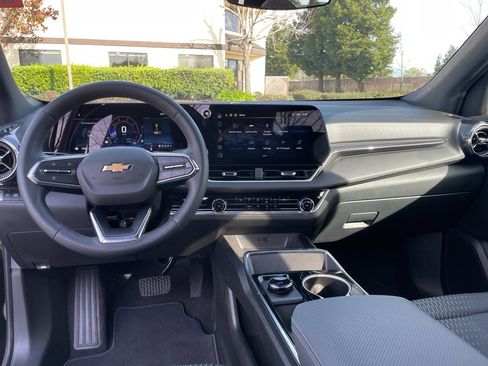 Used 2026 Chevrolet Equinox LT image 31