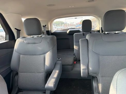 Used 2025 Ford Explorer Active RWD image 20