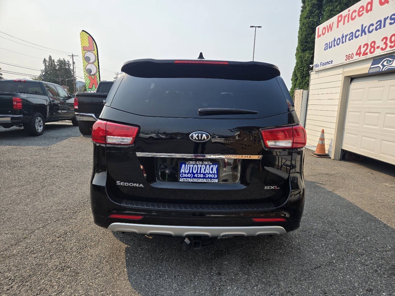 Used 2018 Kia Sedona SX Limited FWD image 4