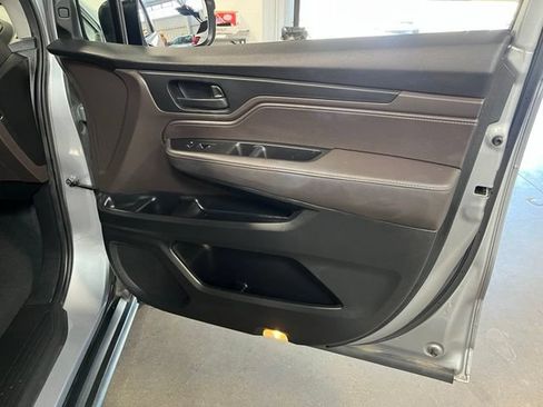 Used 2019 Honda Odyssey EX image 13