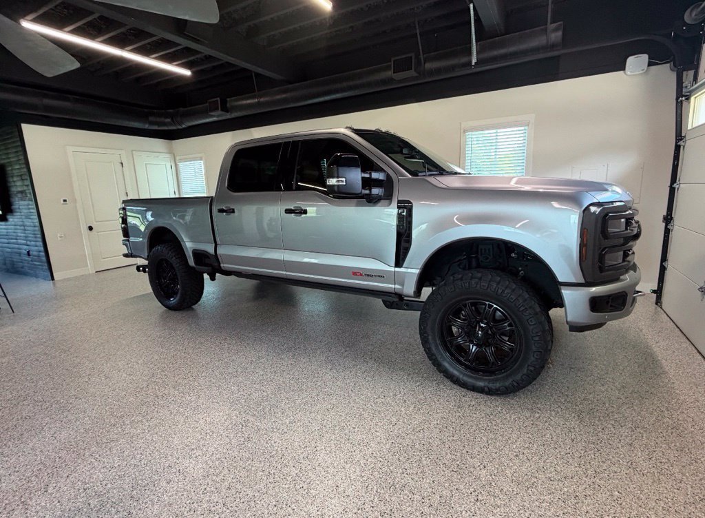 Used 2023 Ford F250 Platinum w/ Tremor Off-Road Package AWD/4WD image 1