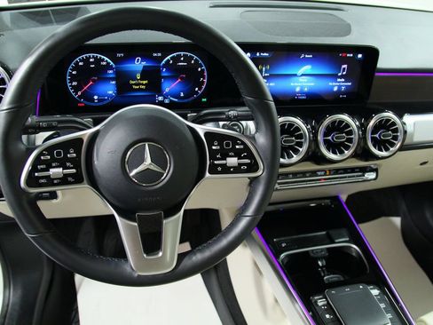 Certified 2023 Mercedes-Benz GLB 250 4MATIC image 20