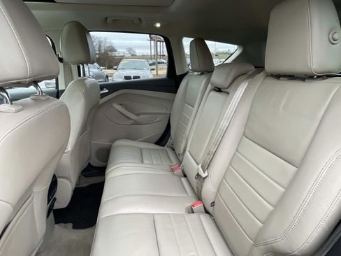 Used 2016 Ford Escape SE w/ SE Leather Comfort Package image 12