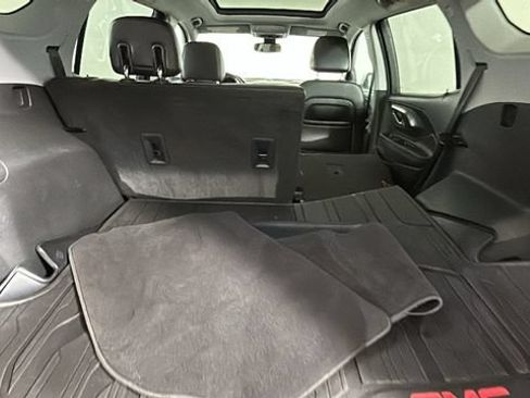 Used 2020 GMC Terrain SLT w/ Preferred Package AWD/4WD image 28