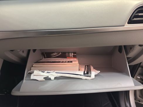 Used 2021 Hyundai Palisade SE w/ Winter Package image 24