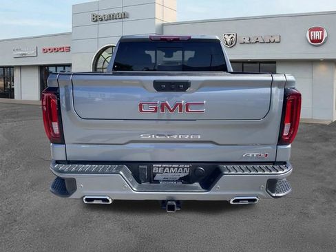 Used 2024 GMC Sierra 1500 AT4 w/ Technology Package AWD/4WD image 4