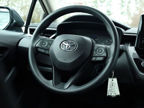 Used 2024 Toyota Corolla LE image 25