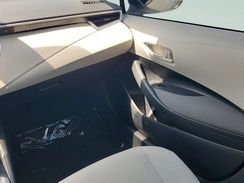 Used 2022 Toyota Corolla LE FWD image 13