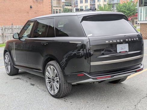 New 2026 Land Rover Range Rover Long Wheelbase SE AWD/4WD image 9