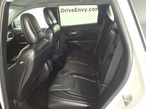 Used 2019 Jeep Cherokee Limited AWD/4WD image 9