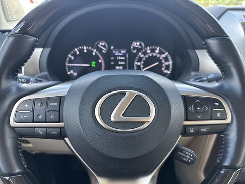 Used 2021 Lexus GX 460 Luxury w/ Sport Design Package AWD/4WD image 10