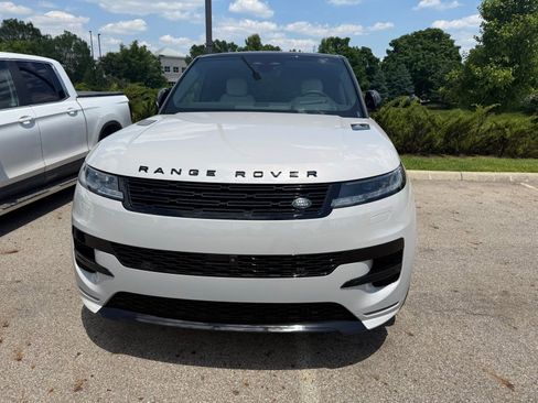 Used 2026 Land Rover Range Rover Sport Dynamic SE AWD/4WD image 2