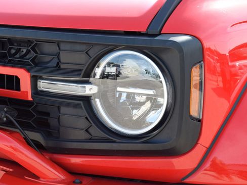 Certified 2023 Ford Bronco Big Bend w/ Sasquatch Package AWD/4WD image 23