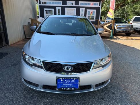 Used 2011 Kia Forte EX FWD image 2