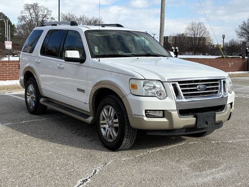 Used 2006 Ford Explorer Eddie Bauer image 4