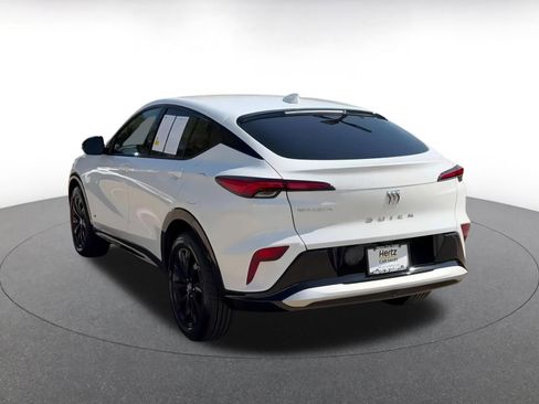 Used 2025 Buick Envista Sport Touring image 11