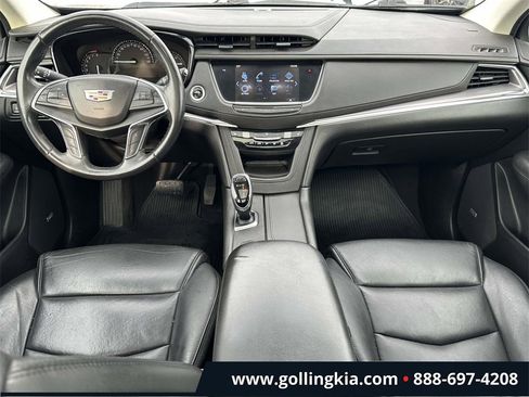 Used 2018 Cadillac XT5 Luxury image 11