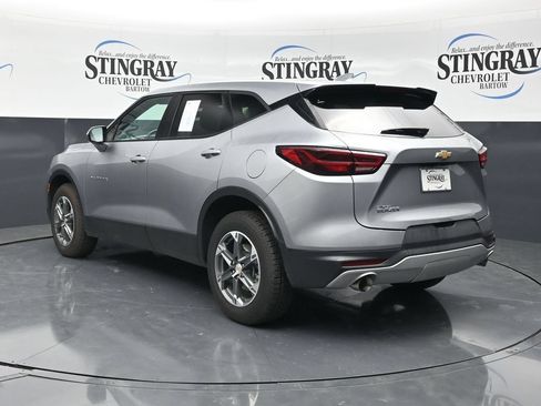 Used 2025 Chevrolet Blazer LT FWD image 6