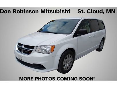 Used 2018 Dodge Grand Caravan SE w/ UConnect Hands-Free Group