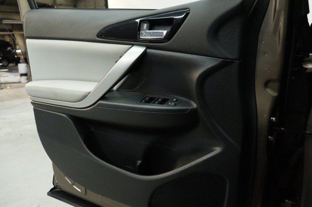 Used 2024 Mitsubishi Eclipse Cross SEL AWD/4WD image 19