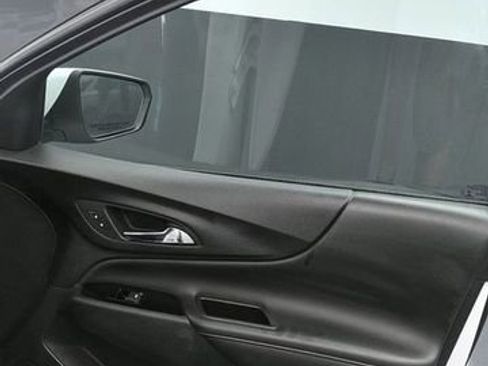 Used 2022 Chevrolet Equinox Premier AWD/4WD image 15