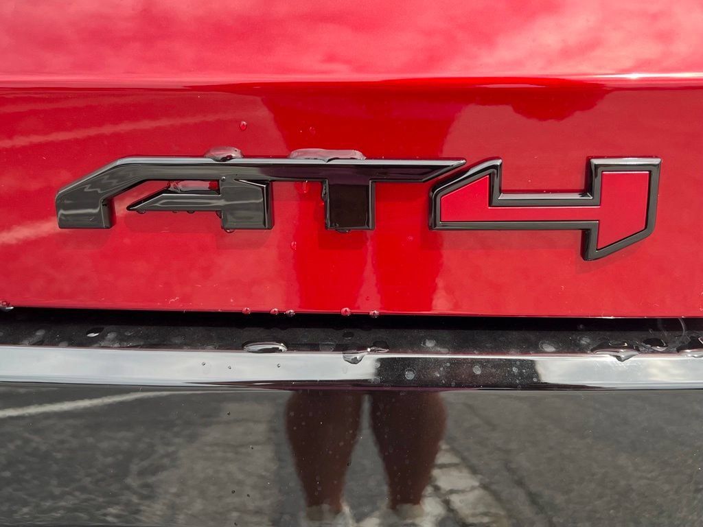 New 2027 GMC Terrain AT4 w/ LPO, Black Badging Package AWD/4WD image 8