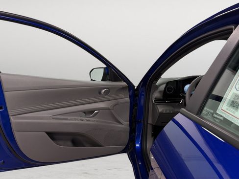 Used 2023 Hyundai Elantra SEL w/ Convenience Package FWD image 14