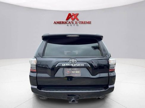 Used 2024 Toyota 4Runner SR5 AWD/4WD image 5