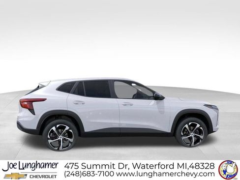 New 2026 Chevrolet Trax RS w/ Driver Confidence Package FWD image 5