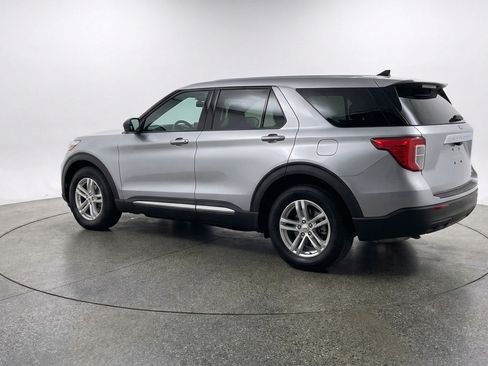 Used 2024 Ford Explorer XLT w/ Equipment Group 202A image 6