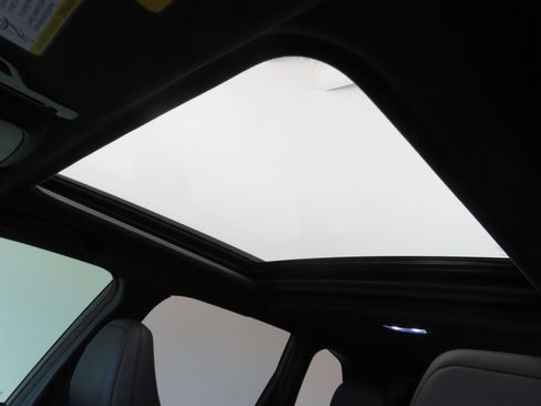 Certified 2025 Subaru Forester Limited w/ Popular Package #1 AWD/4WD image 21