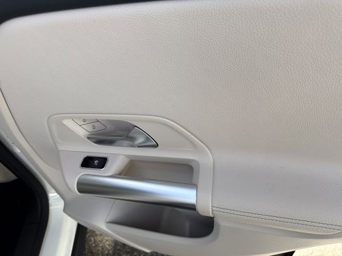 Used 2021 Mercedes-Benz GLA 250 image 15