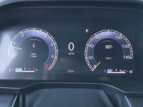 New 2025 Jeep Grand Cherokee Laredo w/ Luxury Tech Group I RWD image 33